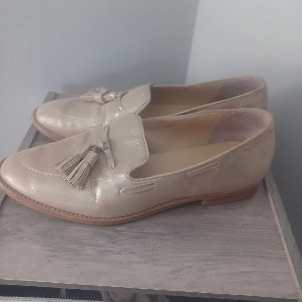 TALBOTS Tassel loafers metallic suede sz 9